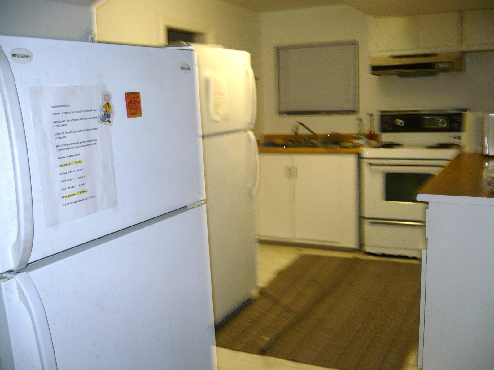 Room in House for Rent - Granville St, Vancouver, BC 2