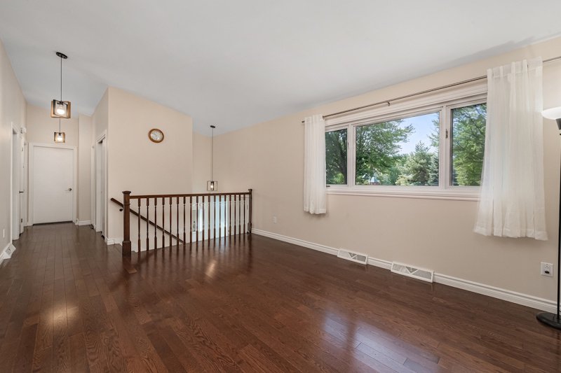 4 Bedroom House for Rent - 5500 Rue Vauclin, Brossard, QC 4
