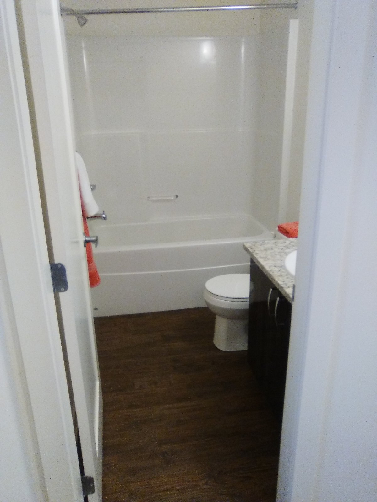 2 Bedroom Apartment for Rent - 450 8 Ave SE, Calgary, AB 5