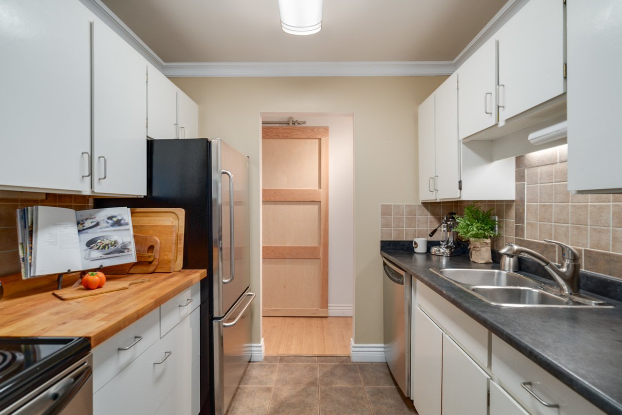 2 Bedroom Apartment for Rent - 1811 Purcell Way, North Vancouver District, BC 4