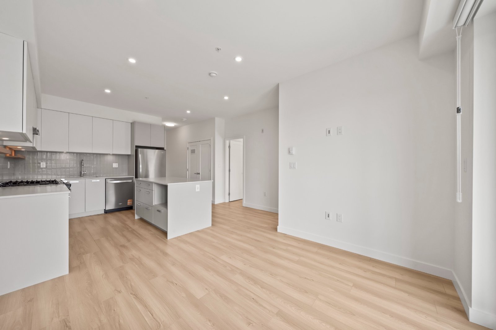 2 Bedroom Apartment for Rent - 13760 75A Avenue, Surrey, BC 2