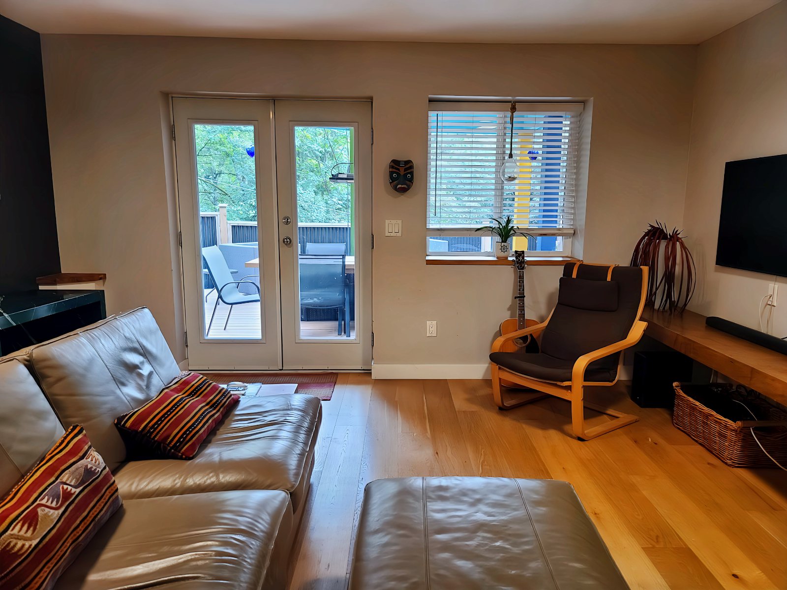 2 Bedroom Private Suite for Rent - 9610 Queens Pl, Surrey, BC 3