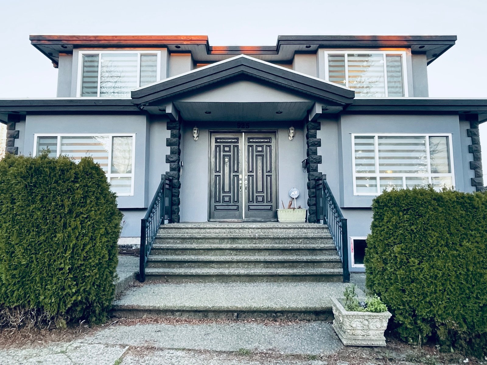 8 Bedroom House for Rent - 7789 18th St, Burnaby, BC 3