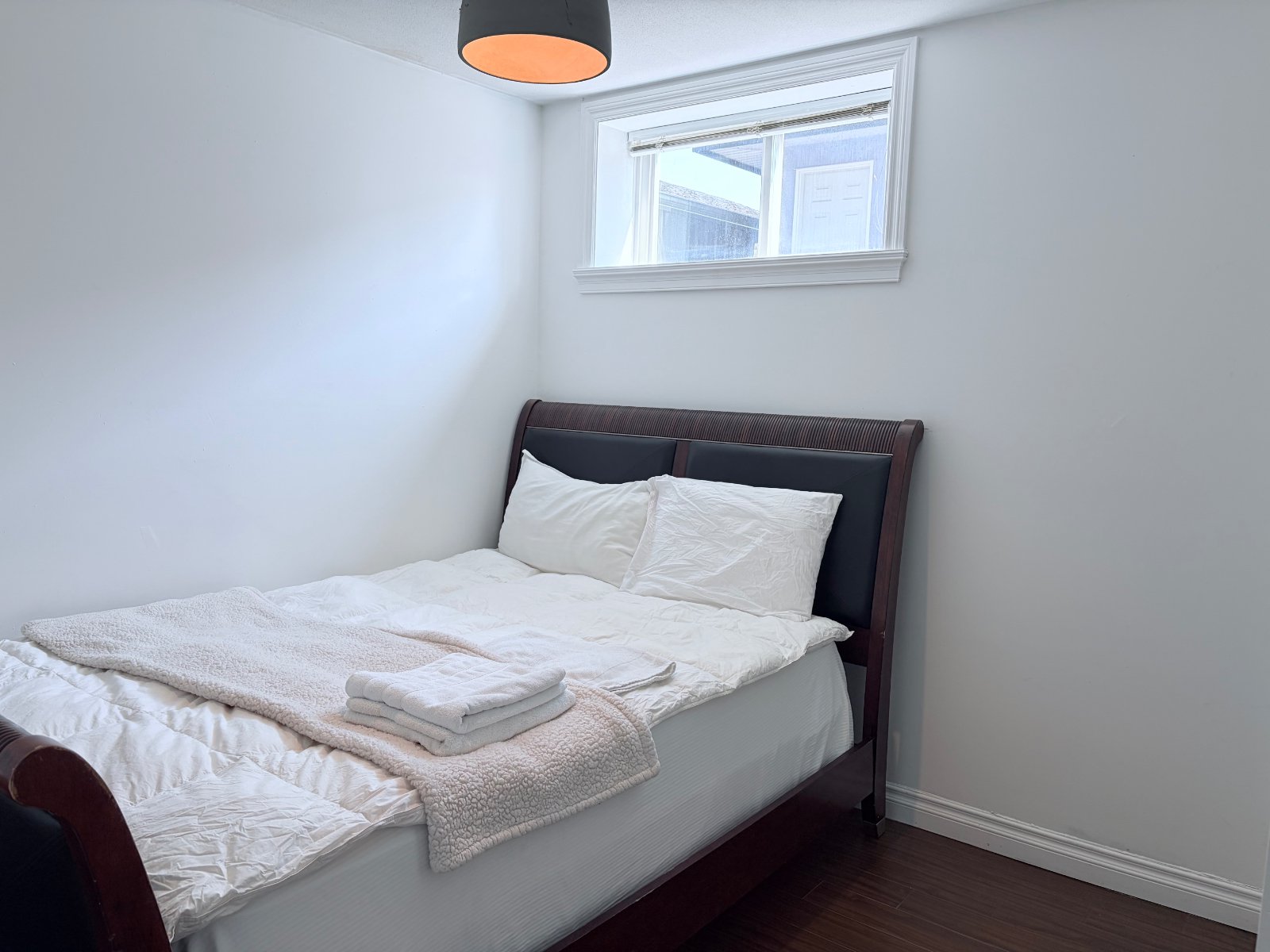 2 Bedroom Basement Suite for Rent - 924 5th Ave, New Westminster, BC 2