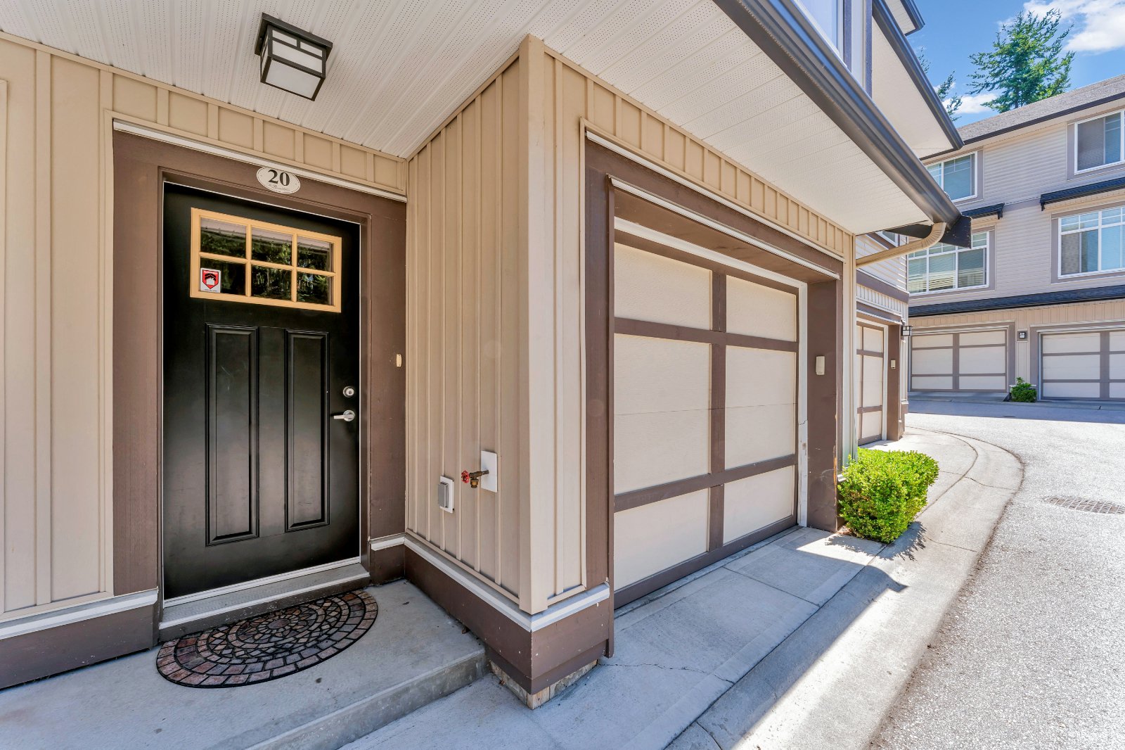 3 Bedroom Townhouse for Rent - 7090 180 St, Surrey, BC 2
