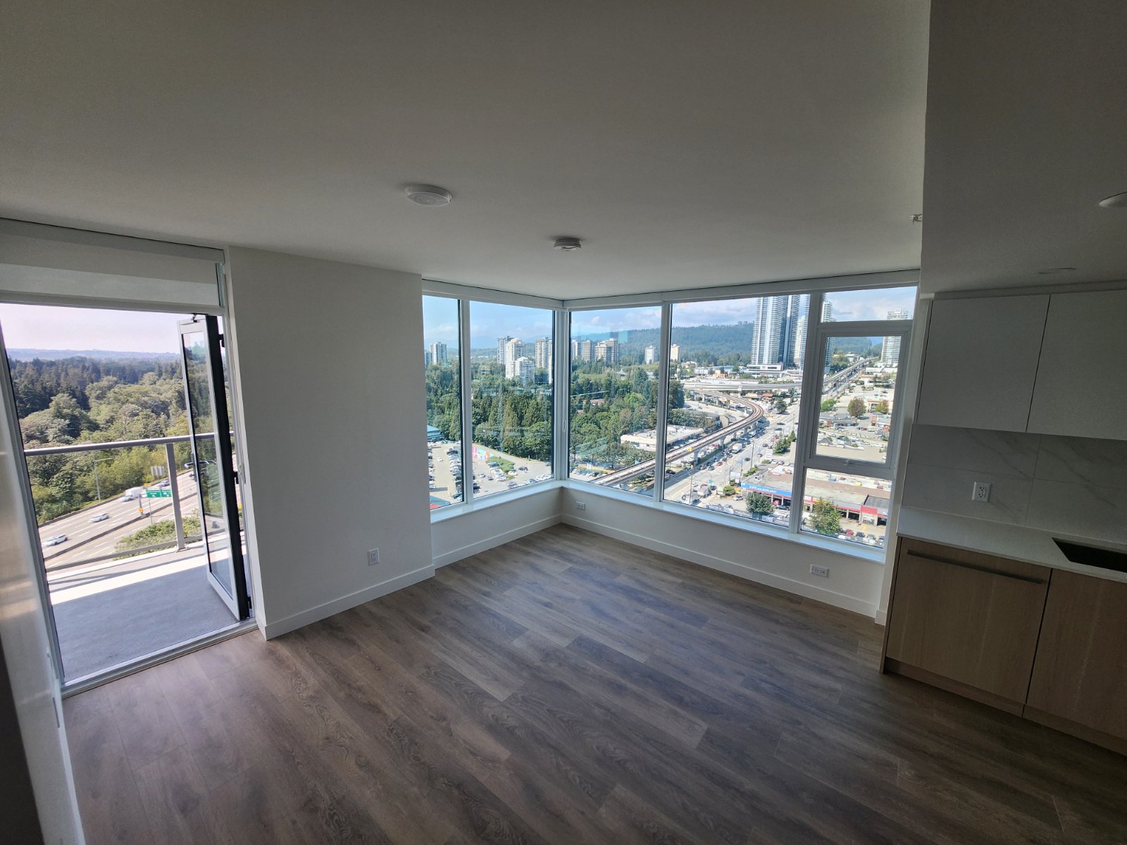 2 Bedroom Apartment for Rent - 318 Alderson Avenue, Coquitlam, BC 2