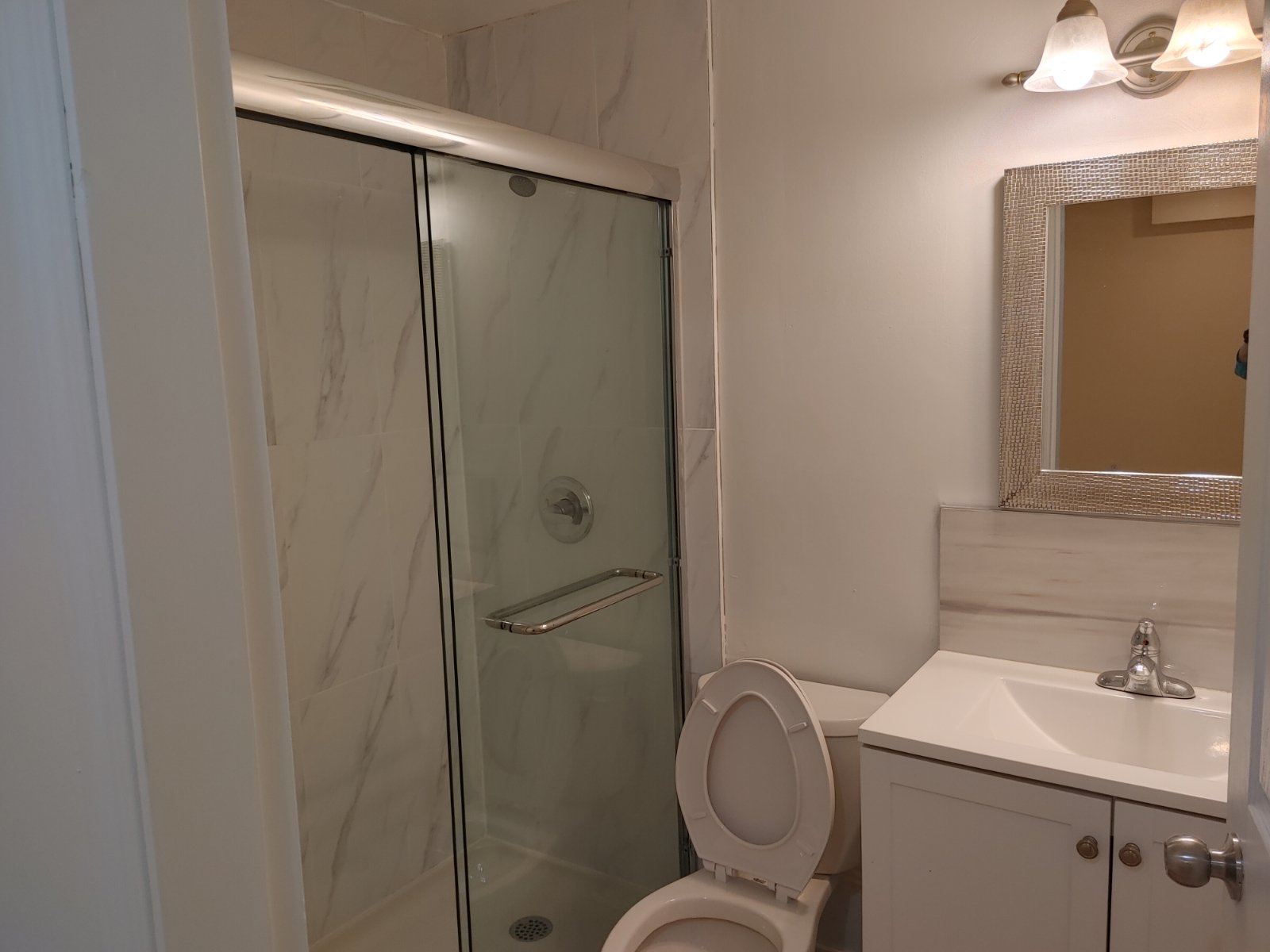 2 Bedroom House for Rent - Booth Ave, Coquitlam, BC 2