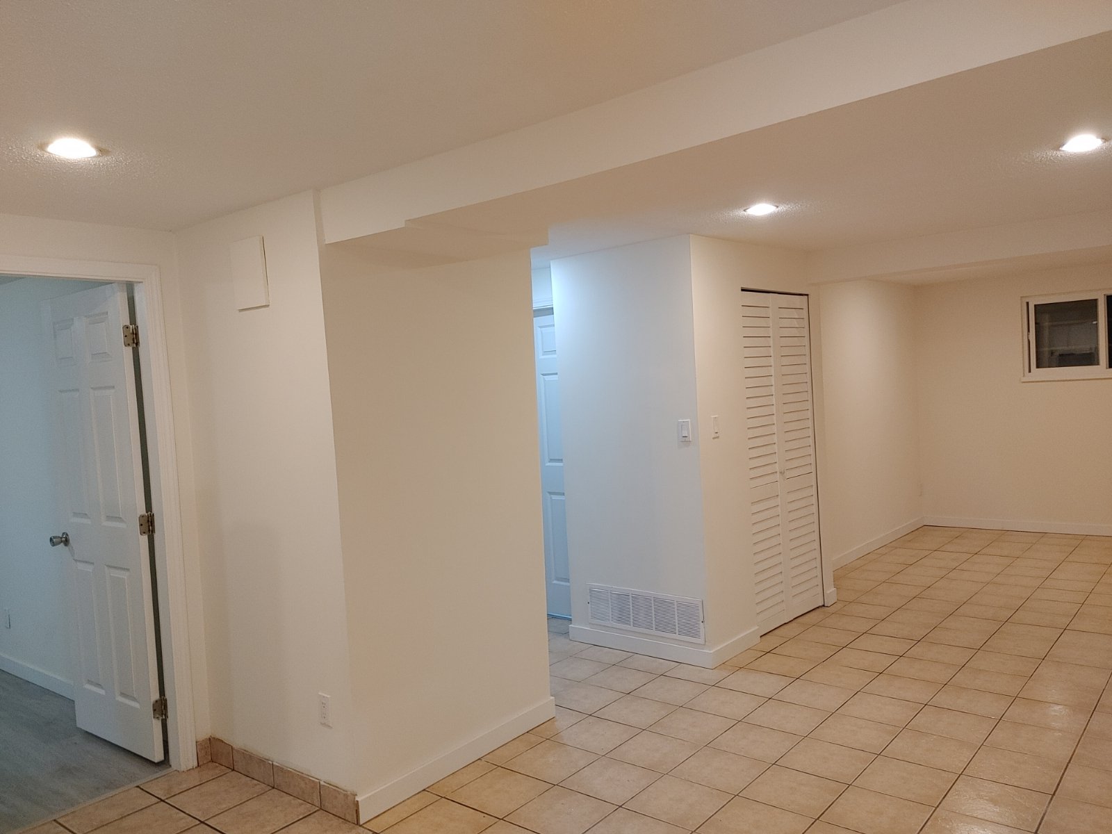 2 Bedroom House for Rent - Booth Ave, Coquitlam, BC 4