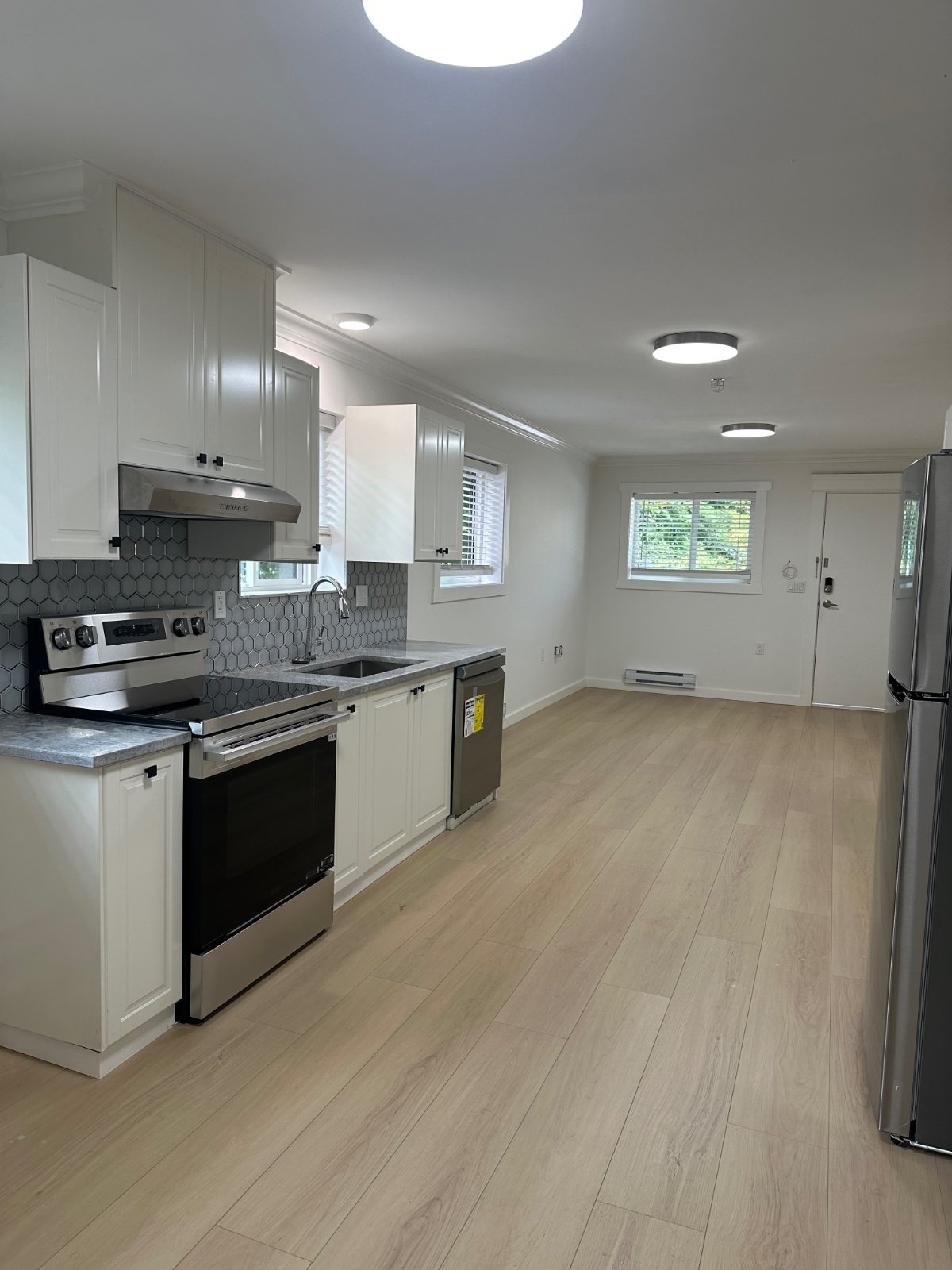 5 Bedroom House for Rent - 1004 E 37th Ave, Vancouver, BC 2