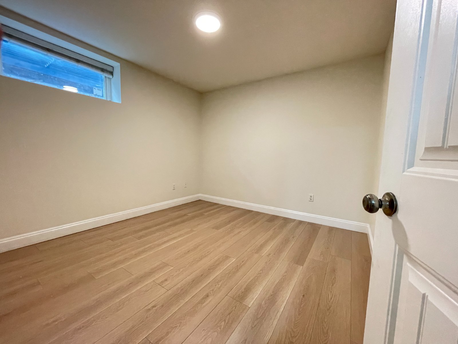 2 Bedroom Basement Suite for Rent - Rumble St, Burnaby, BC 3