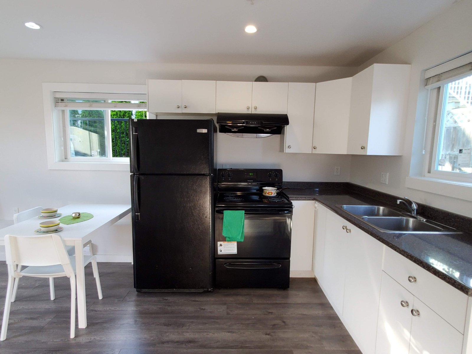 2 Bedroom House for Rent - E 58th Ave, Vancouver, BC 2
