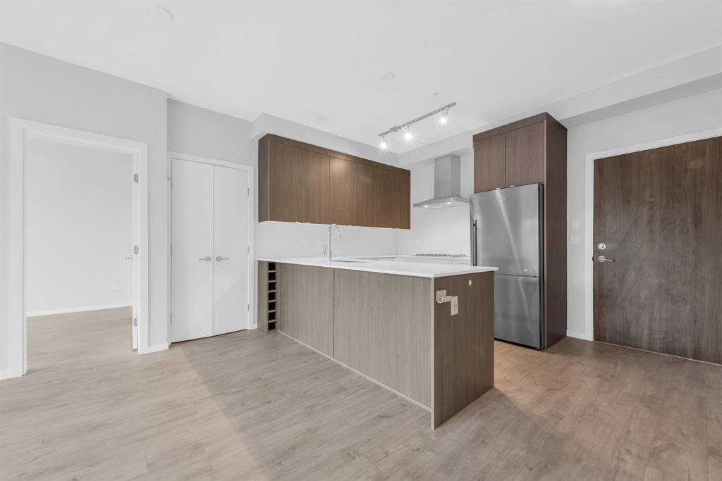 2 Bedroom Apartment for Rent - 6283 Kingsway, Burnaby, BC 4