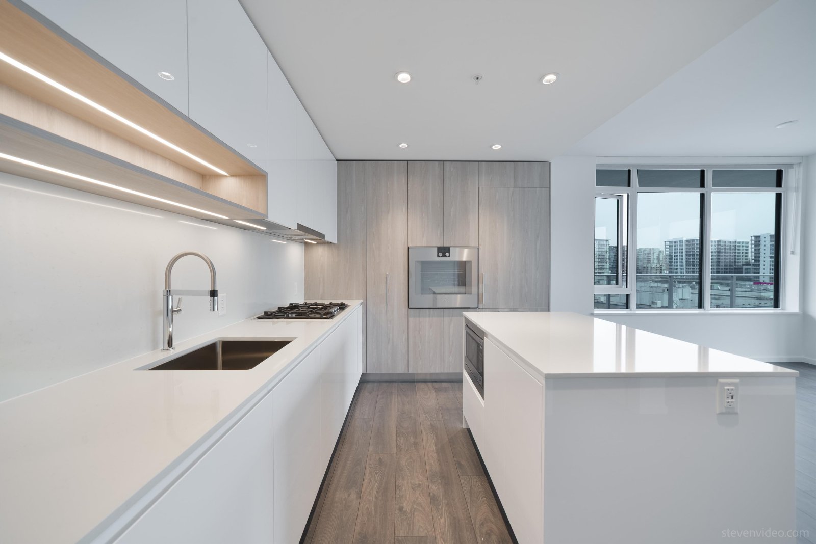 2 Bedroom Apartment for Rent - 6200 Minoru Boulevard, Richmond, BC 2