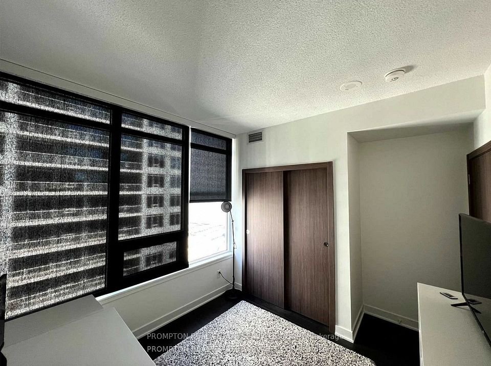3 Bedroom Apartment for Rent - 19 Bathurst St, Toronto, ON 5