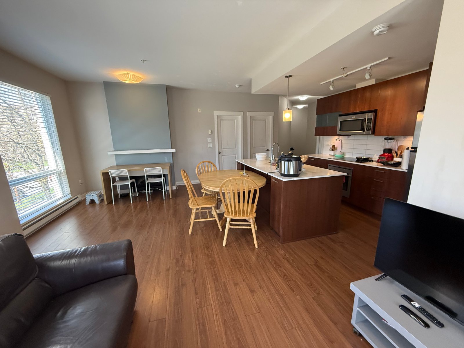 Room in Apartment for Rent - 13321 102A Ave, Surrey, BC 3