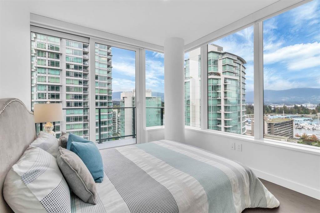 3 Bedroom Apartment for Rent - 620 Cardero St, Vancouver, BC 5