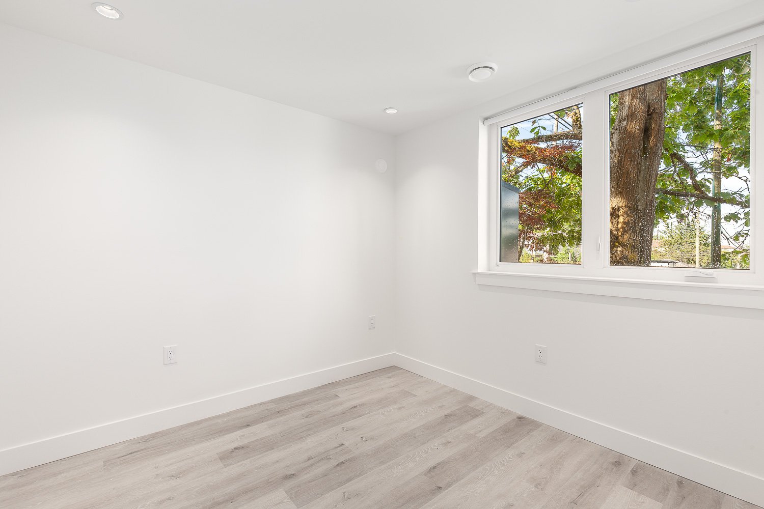 2 Bedroom House for Rent - Kaslo St, Vancouver, BC 4
