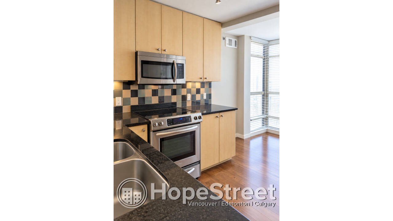 2 Bedroom Apartment for Rent - 819 Hamilton St, Vancouver, BC 2