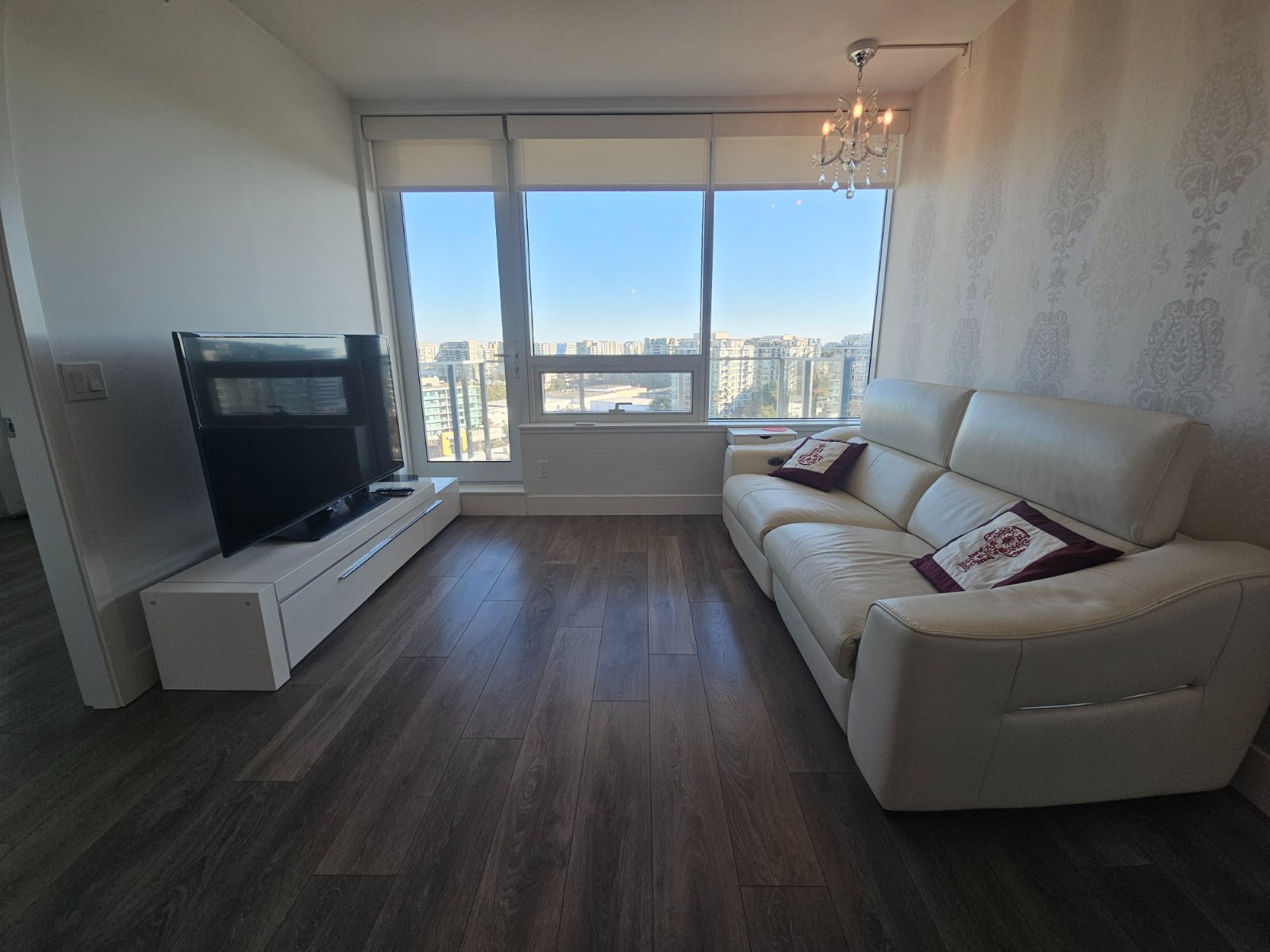 2 Bedroom Apartment for Rent - 5233 Gilbert Rd, Richmond, BC 2