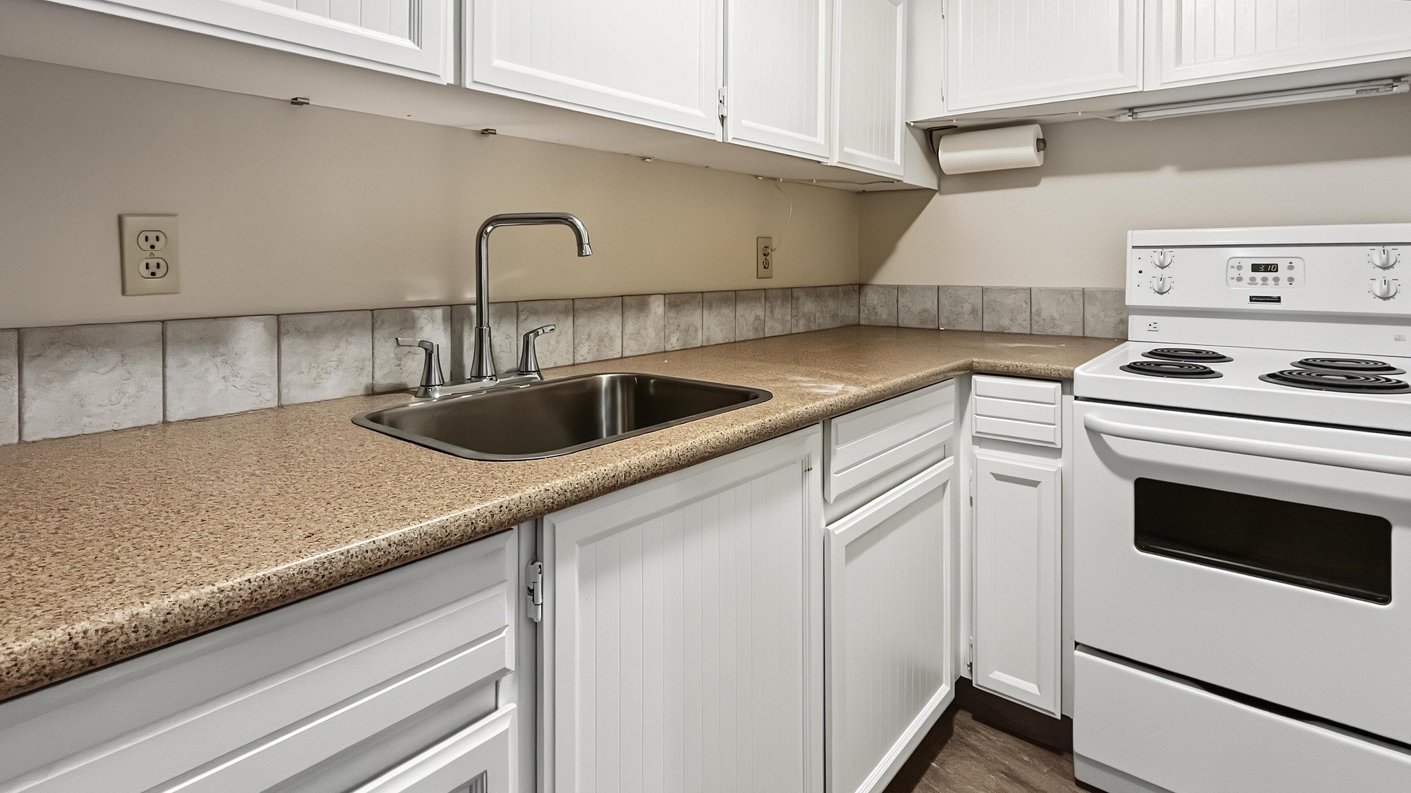 Studio Apartment for Rent - 877 64 Avenue Northwest, Calgary, AB 5