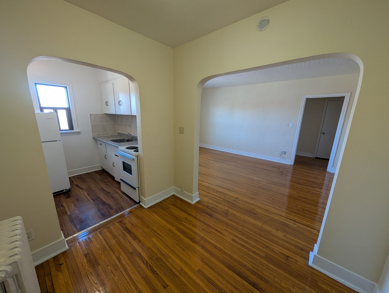 Studio Apartment for Rent - 2532 Lake Shore Boulevard West, Toronto, ON 4