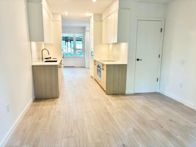 3 Bedroom Townhouse for Rent - 946 Lytton St, North Vancouver District, BC 2