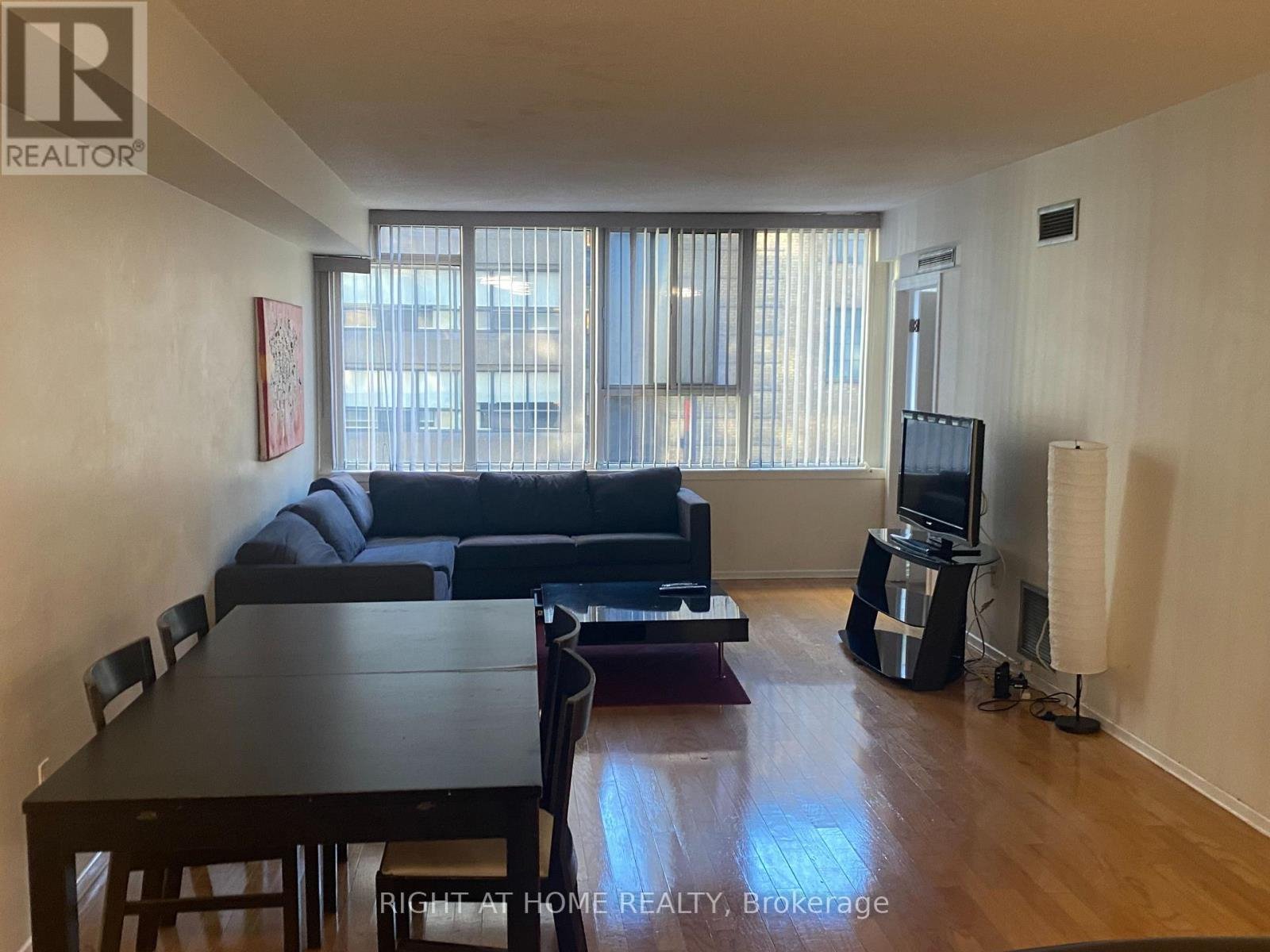 2 Bedroom Apartment for Rent - 45 Carlton St, Toronto, ON 2