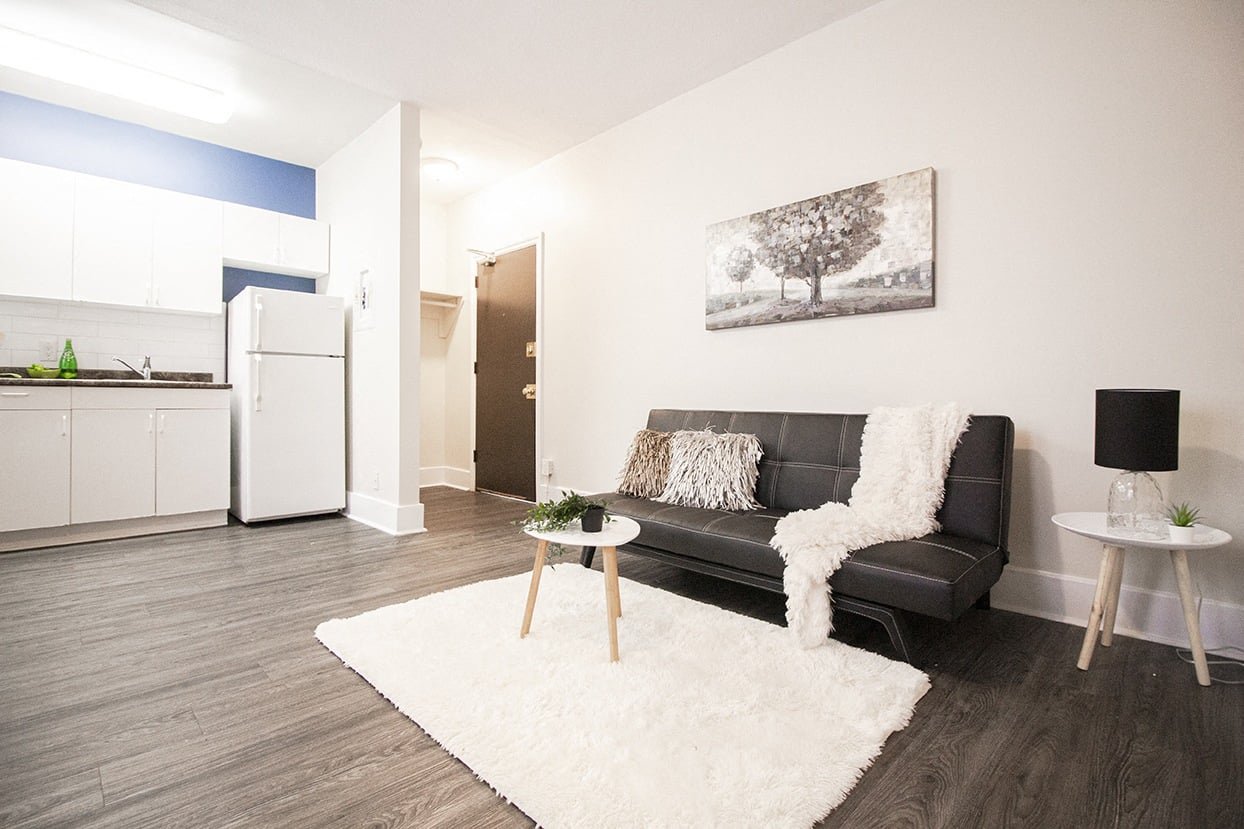 Studio Apartment for Rent - 389 Balmoral Street, Winnipeg, MB 2
