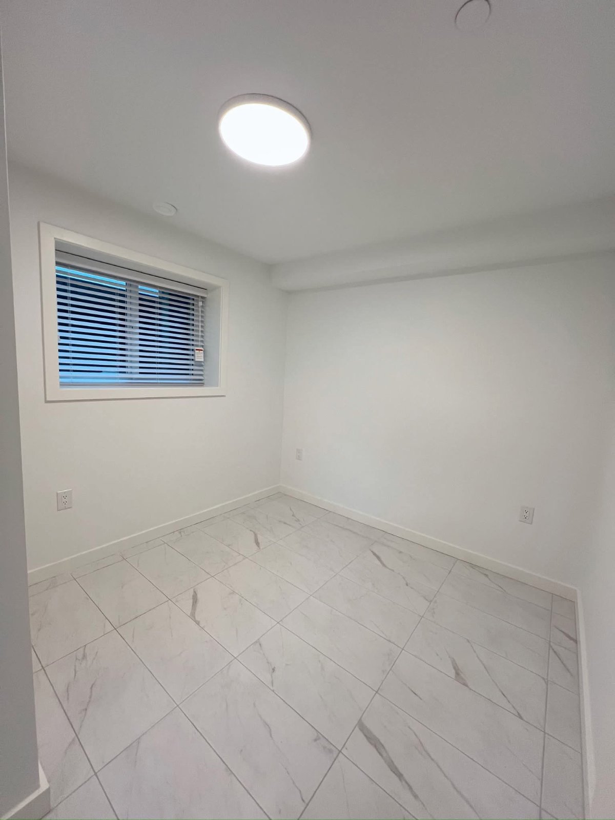 2 Bedroom Private Suite for Rent - Kings Ave, Vancouver, BC 3