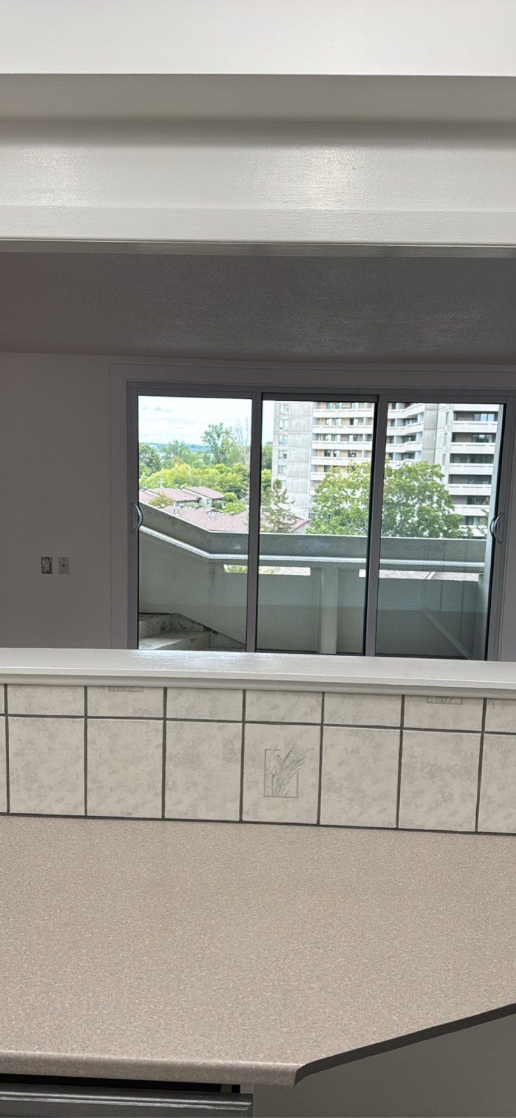 2 Bedroom Apartment for Rent - 1171 Ambleside Dr, Ottawa, ON 3