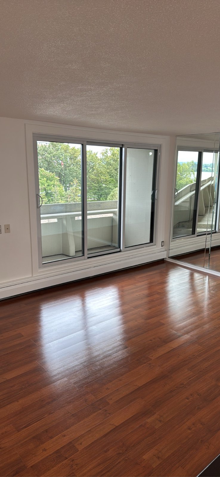 2 Bedroom Apartment for Rent - 1171 Ambleside Dr, Ottawa, ON 4