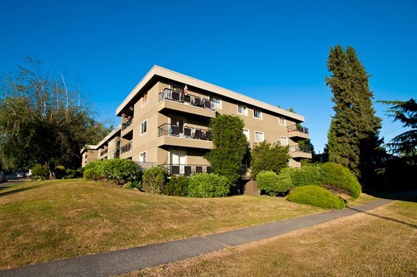 Studio Apartment for Rent - 1020 6th Ave, New Westminster, BC 3