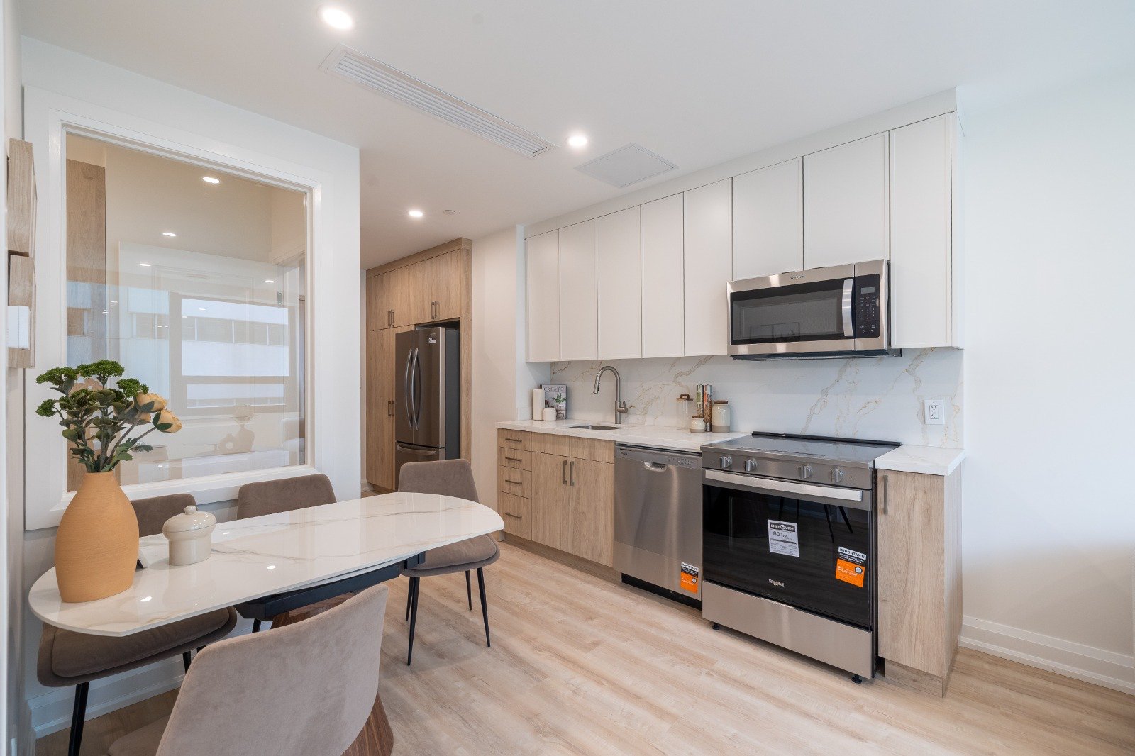 2 Bedroom Apartment for Rent - 40 King St W, Oshawa, ON 3