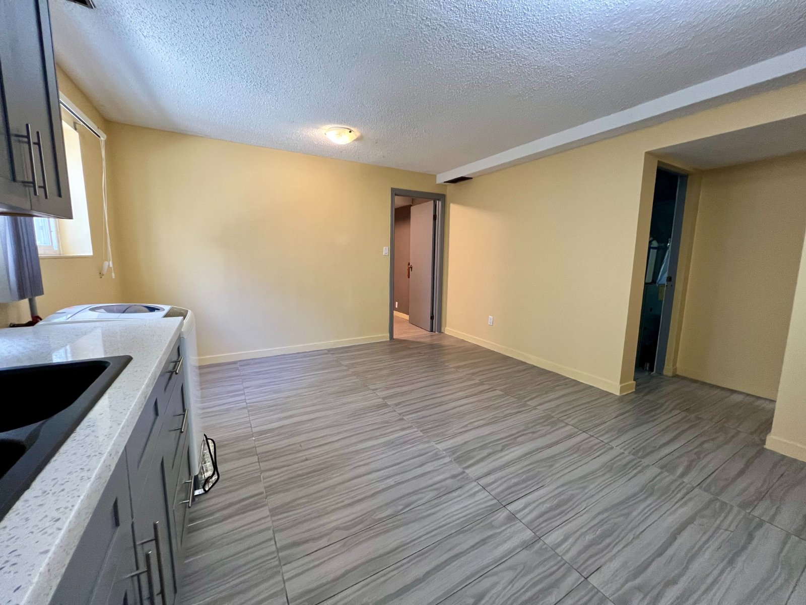 2 Bedroom House for Rent - Grant St, Vancouver, BC 2