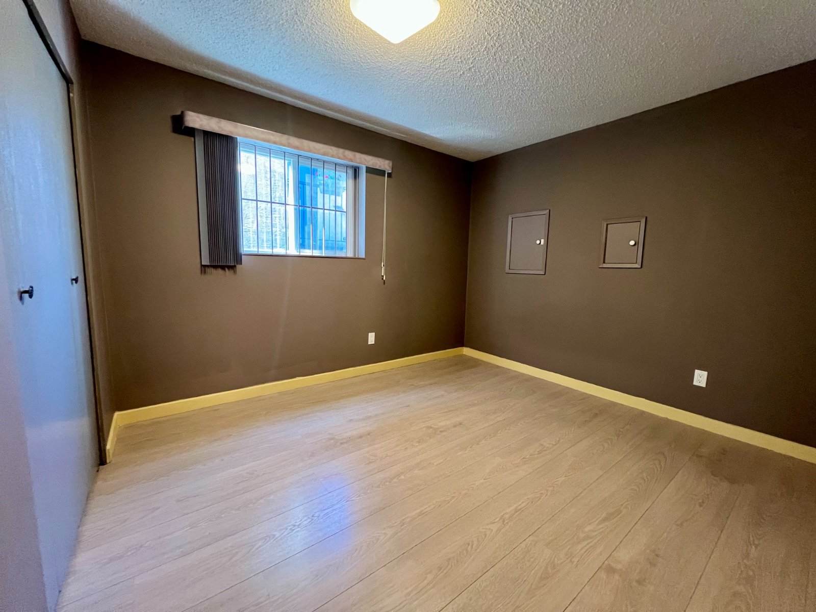 2 Bedroom House for Rent - Grant St, Vancouver, BC 4