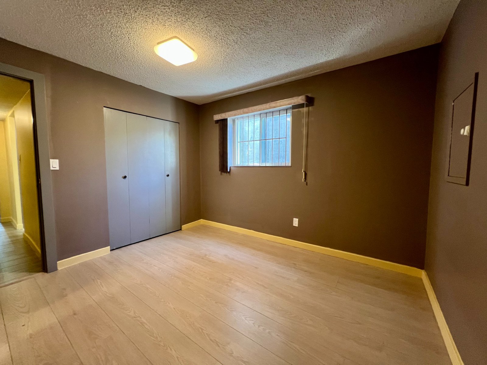 2 Bedroom House for Rent - Grant St, Vancouver, BC 5
