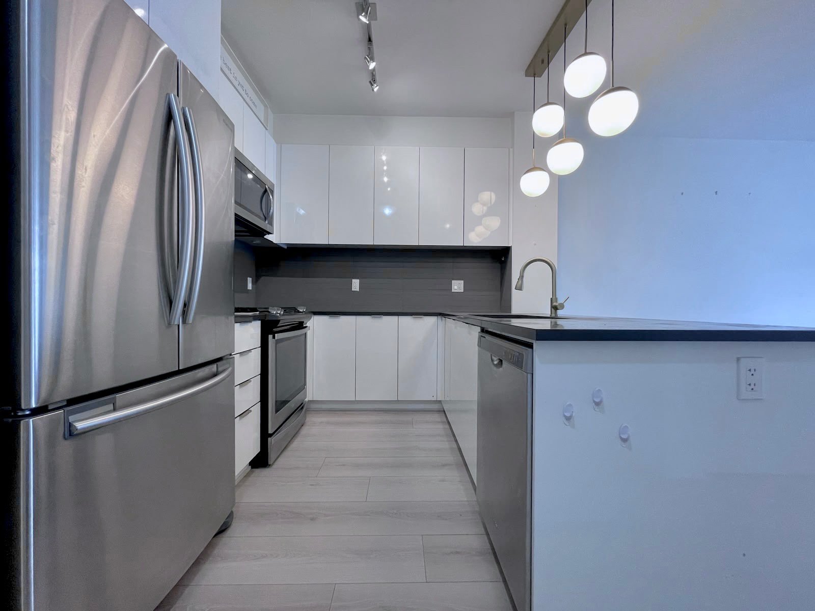 2 Bedroom Apartment for Rent - 15137 33 Ave, Surrey, BC 5