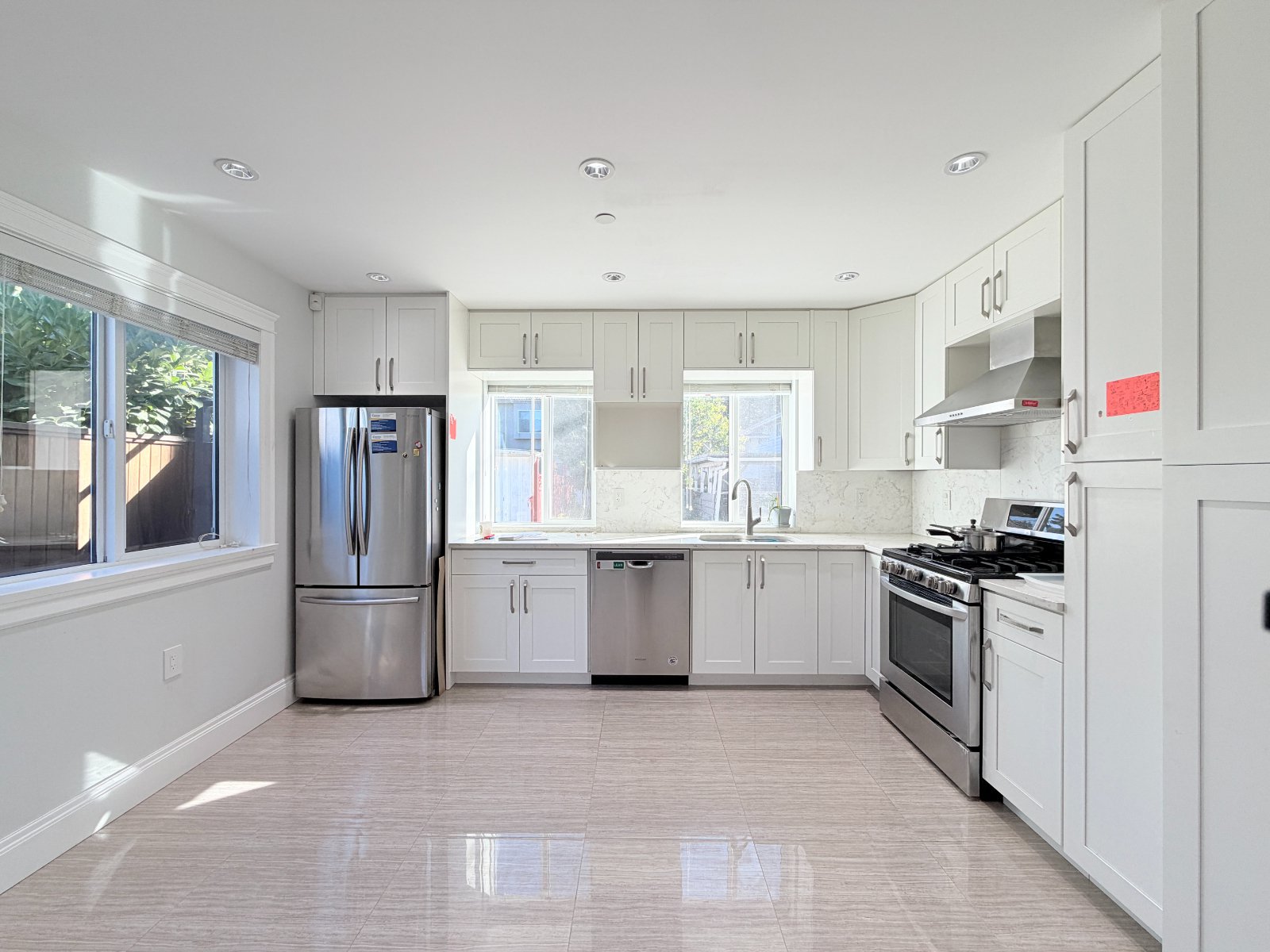 2 Bedroom Laneway Suite for Rent - 2532 E 5th Ave, Vancouver, BC 2