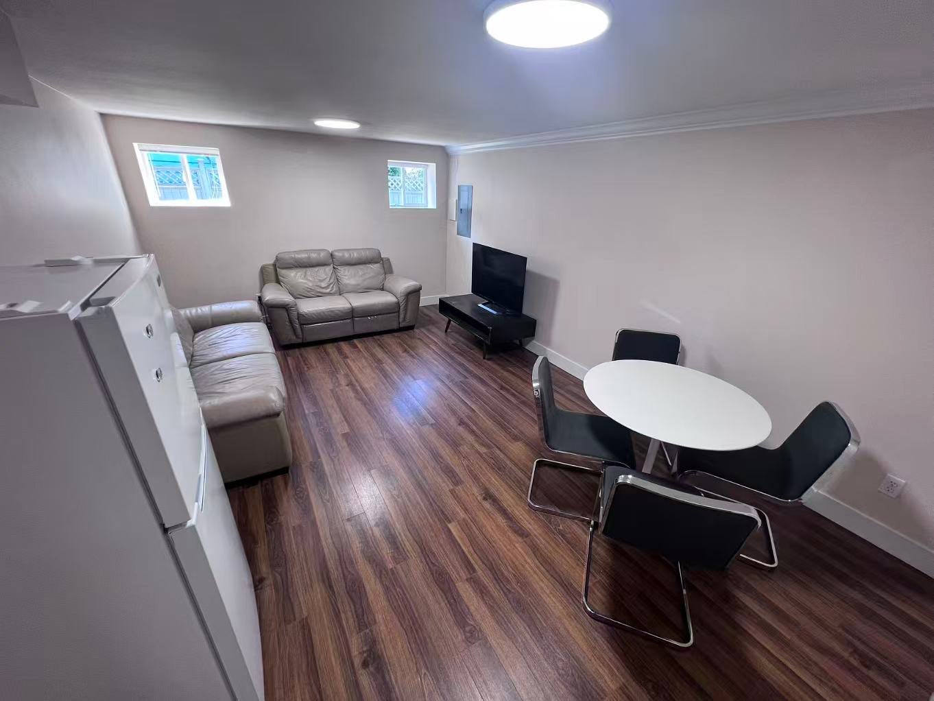 Room in House for Rent - Boundary Rd, Burnaby, BC 4