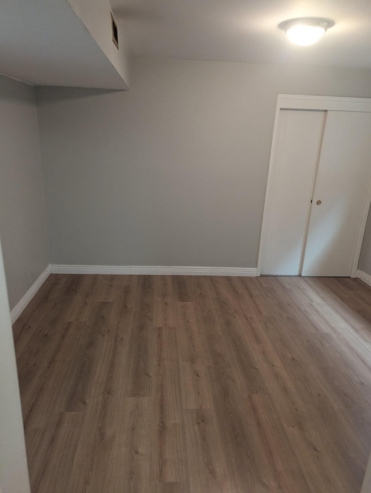 2 Bedroom Private Suite for Rent - Moss St, Vancouver, BC 3