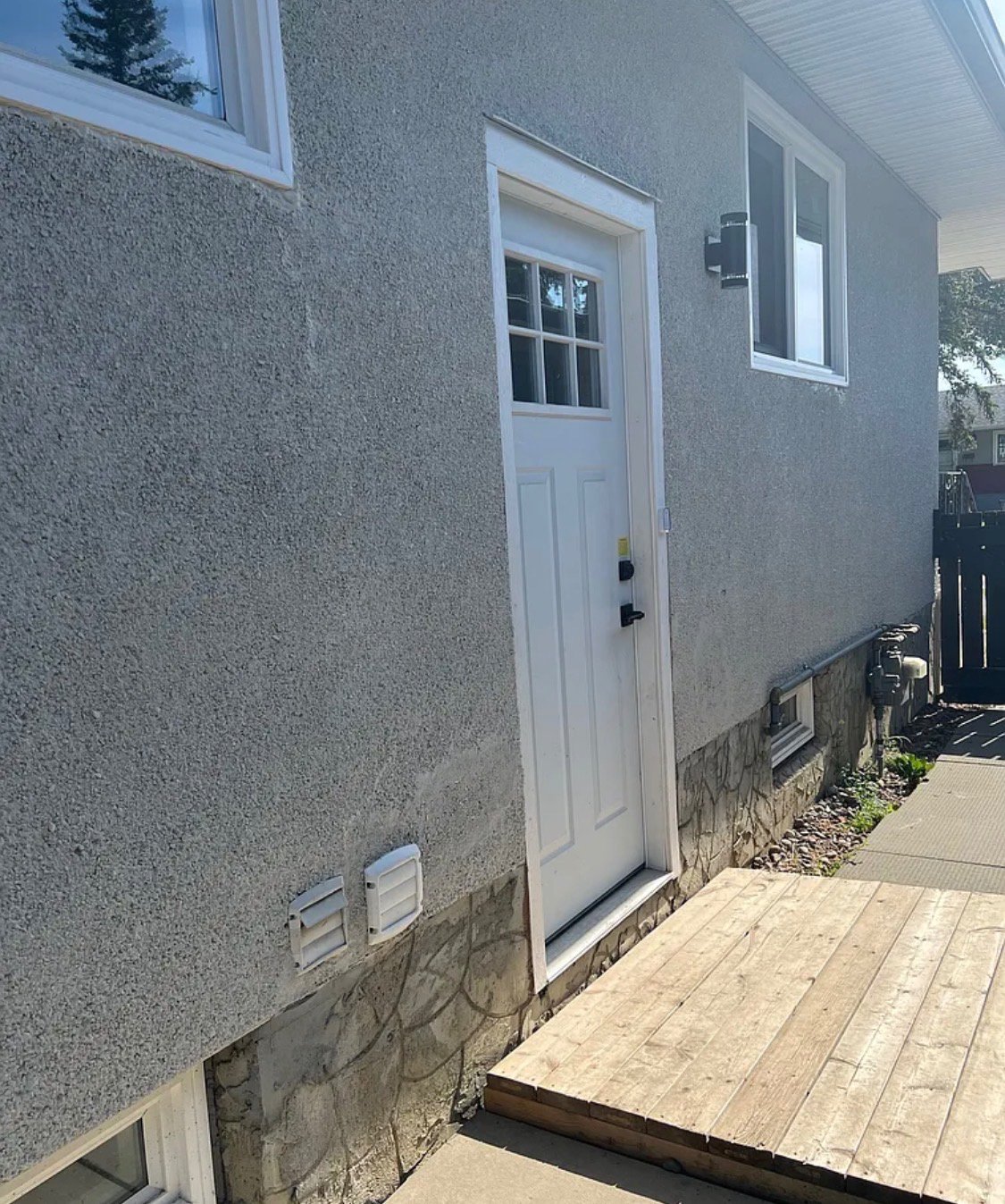 3 Bedroom House for Rent - 7643 21A St SE, Calgary, AB 3