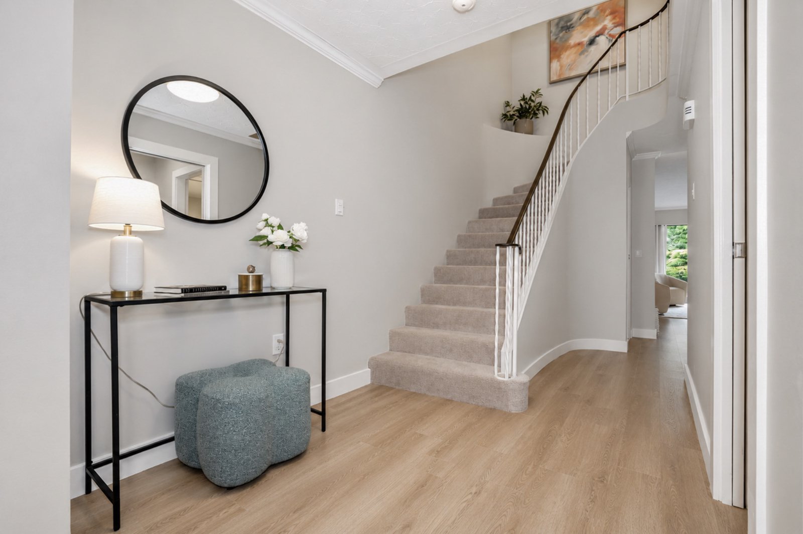 3 Bedroom Townhouse for Rent - 3527 Capilano Rd, North Vancouver District, BC 2