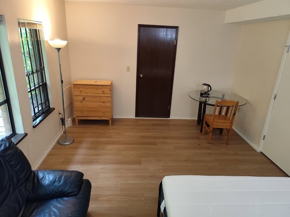 Room in House for Rent - Quebec St, Vancouver, BC 3