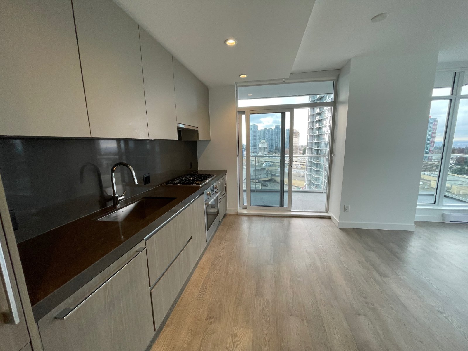 2 Bedroom Apartment for Rent - 6080 McKay Ave, Burnaby, BC 4