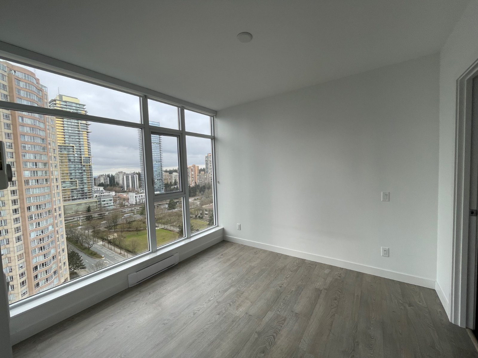 2 Bedroom Apartment for Rent - 6080 McKay Ave, Burnaby, BC 5
