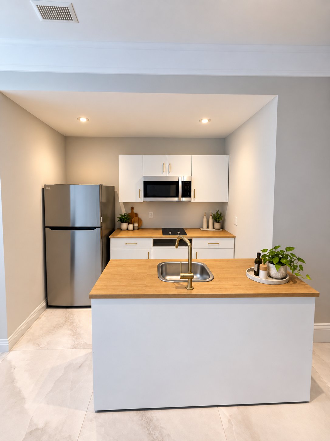 2 Bedroom Private Suite for Rent - Walmer Rd, Richmond Hill, ON 2