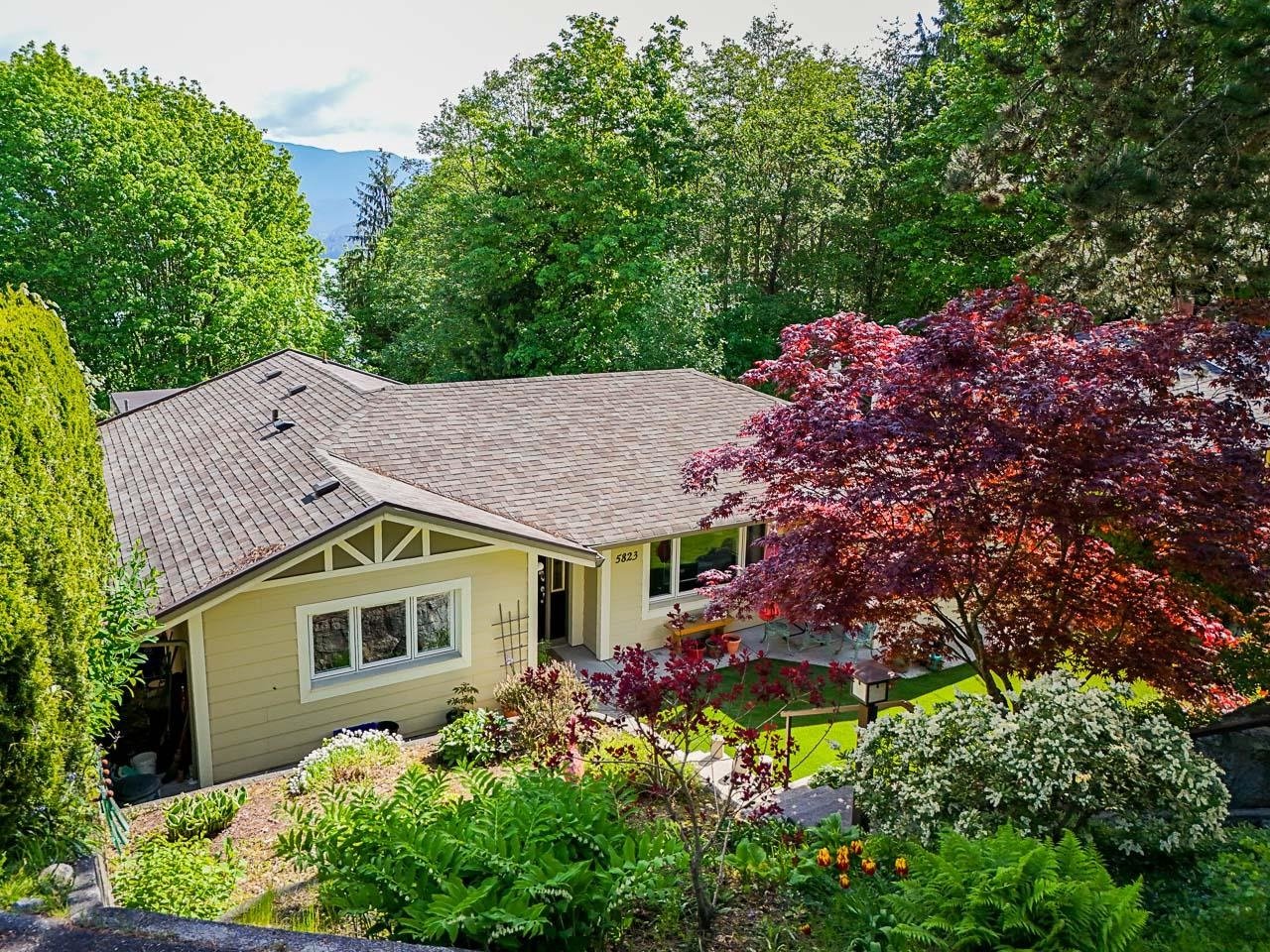 4 Bedroom House for Rent - Highfield Dr, Burnaby, BC 2