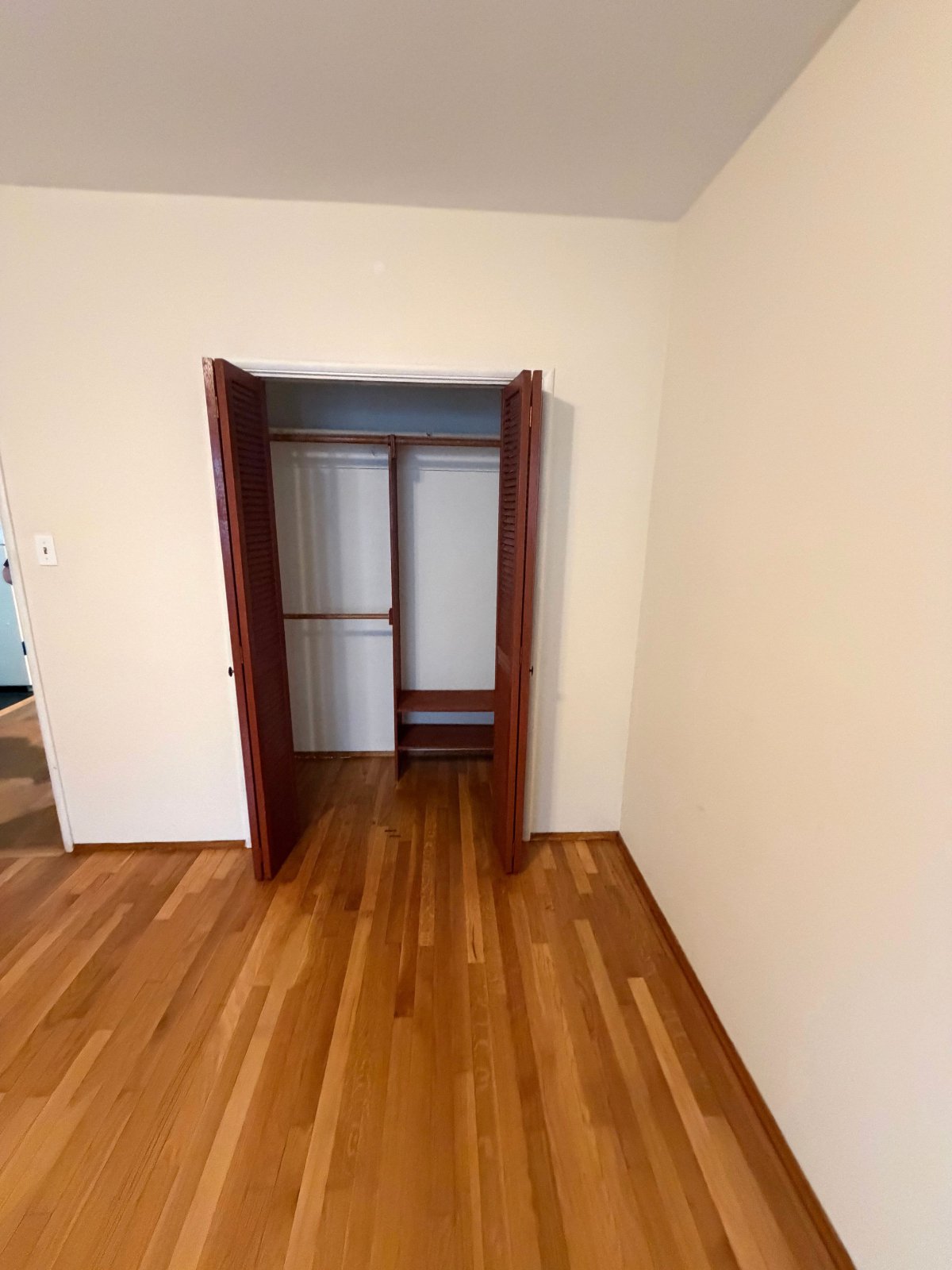 2 Bedroom Apartment for Rent - 6040 East Boulevard, Vancouver, BC 4