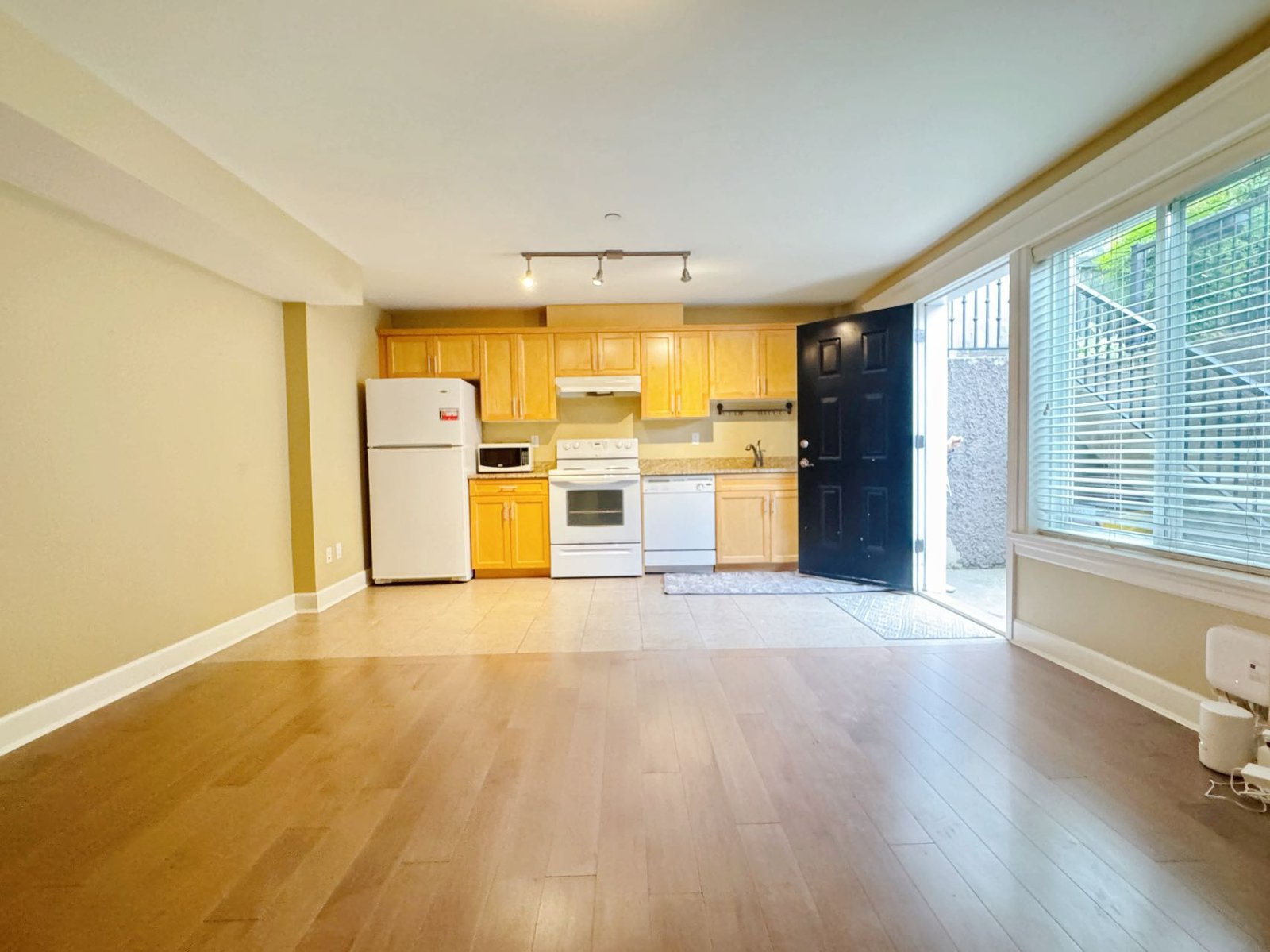 2 Bedroom Basement Suite for Rent - 3428 Trafalgar St, Vancouver, BC 2