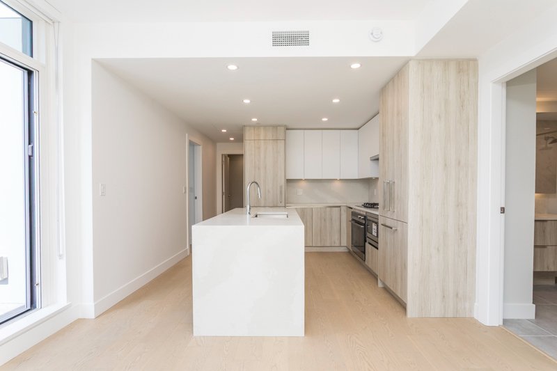 2 Bedroom Apartment for Rent - 423 6th St, West Vancouver, BC 2